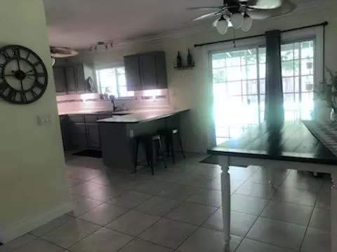 1433 Fayette Ln, Redding, CA 96003 photo 8
