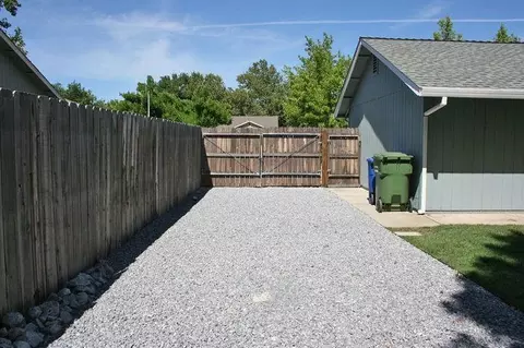 1433 Fayette Ln, Redding, CA 96003 photo 16