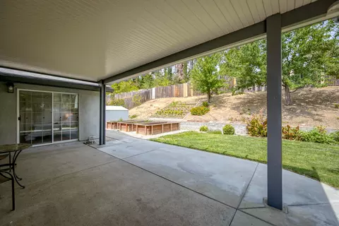 858 Spaniel Dr, Redding, CA 96003 photo 46