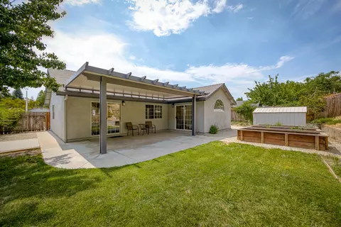858 Spaniel Dr, Redding, CA 96003 photo 49
