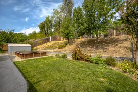 858 Spaniel Dr, Redding, CA 96003 photo 52