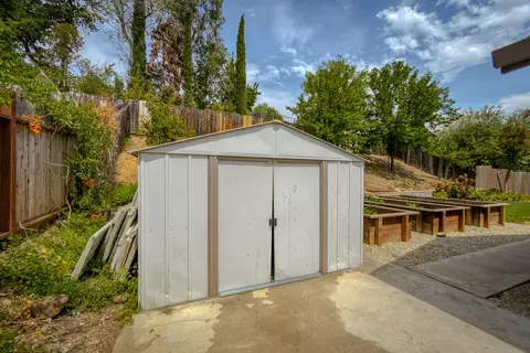 858 Spaniel Dr, Redding, CA 96003 photo 57