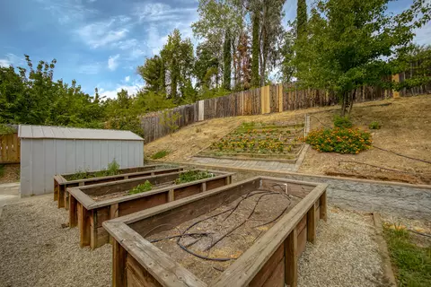858 Spaniel Dr, Redding, CA 96003 photo 54