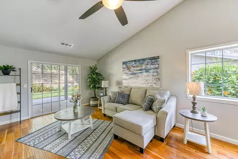 858 Spaniel Dr, Redding, CA 96003 photo 7