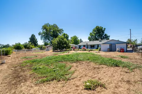 19556 Medo Vale Ln, Redding, CA 96002 photo 24