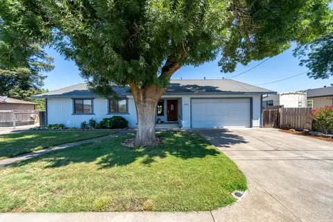 19556 Medo Vale Ln, Redding, CA 96002 photo 2