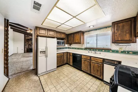 18673 Darlenes Way, Anderson, CA 96007 photo 12