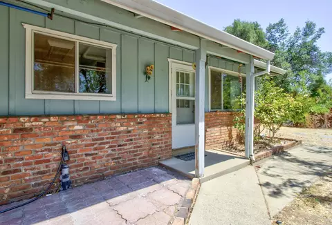 12717 Williamson Rd, Redding, CA 96003 photo 2