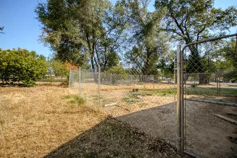 10664 Old Oregon Trl, Redding, CA 96003 photo 34