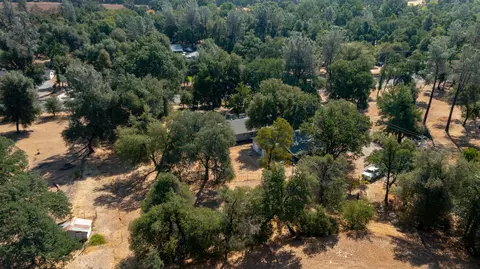 10664 Old Oregon Trl, Redding, CA 96003 photo 28