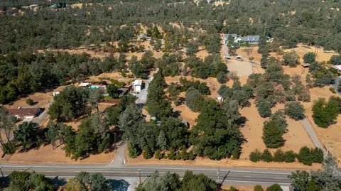 10664 Old Oregon Trl, Redding, CA 96003 photo 26