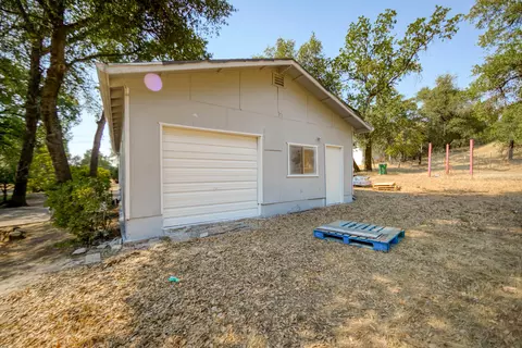 10664 Old Oregon Trl, Redding, CA 96003 photo 6