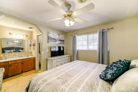 10664 Old Oregon Trl, Redding, CA 96003 photo 17