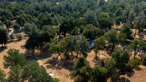 10664 Old Oregon Trl, Redding, CA 96003 photo 27