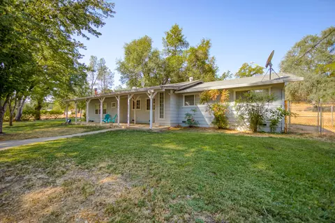 10664 Old Oregon Trl, Redding, CA 96003 photo 2