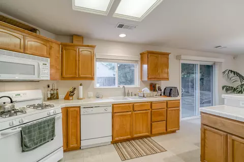 2740 Garnet Ct, Redding, CA 96001 photo 25