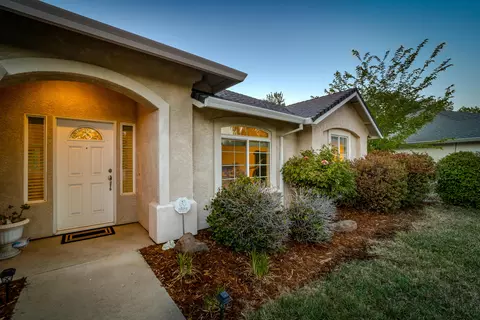 2740 Garnet Ct, Redding, CA 96001 photo 4