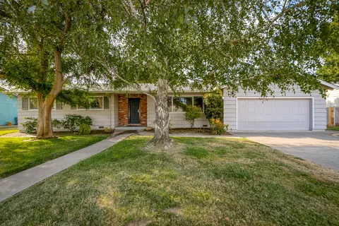 256 Gurnsey Dr, Red Bluff, CA 96080 photo 1