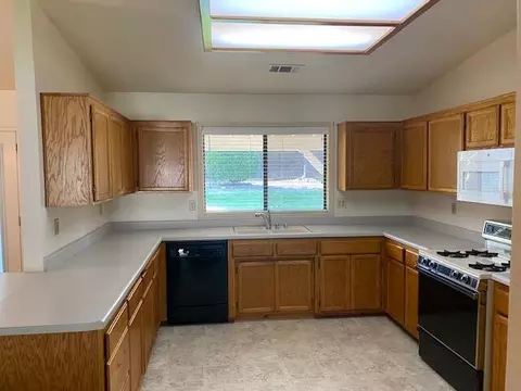2124 Renoir Path, Redding, CA 96001 photo 13
