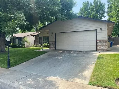 2124 Renoir Path, Redding, CA 96001 photo 2