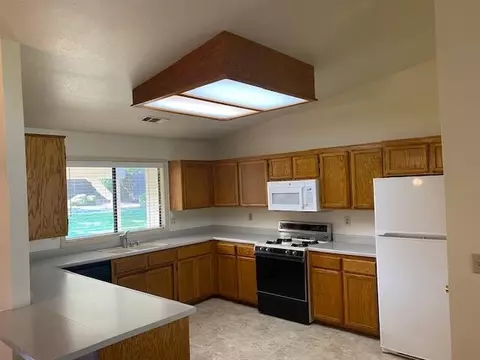 2124 Renoir Path, Redding, CA 96001 photo 12