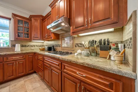 550 Fair Hill Dr, Redding, CA 96003 photo 22