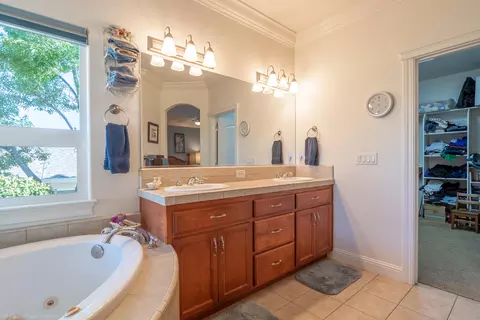 550 Fair Hill Dr, Redding, CA 96003 photo 33