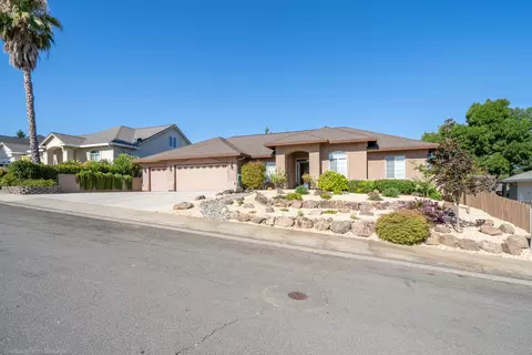 550 Fair Hill Dr, Redding, CA 96003 photo 2