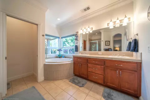 550 Fair Hill Dr, Redding, CA 96003 photo 30