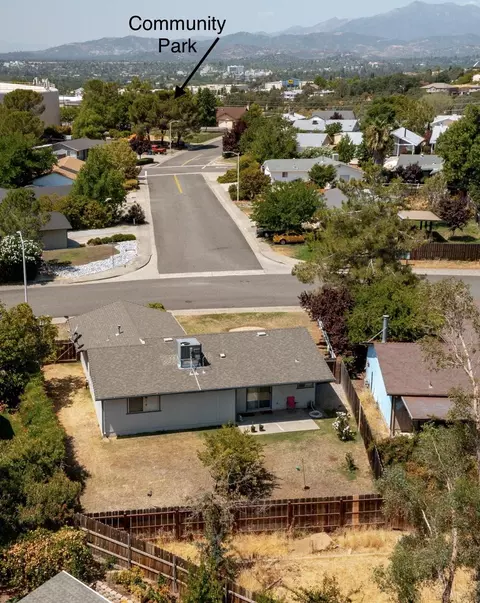 903 Partridge Dr, Redding, CA 96003 photo 5