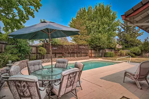 3640 Wasatch Dr, Redding, CA 96001 photo 2