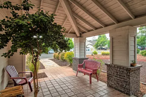 3640 Wasatch Dr, Redding, CA 96001 photo 9