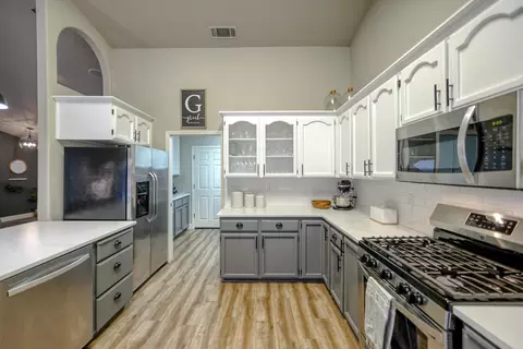 2843 Blue Bell Dr, Redding, CA 96001 photo 16