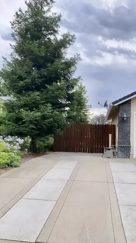 2843 Blue Bell Dr, Redding, CA 96001 photo 41