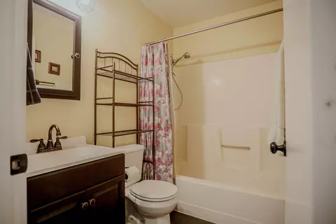 1401 Mariposa Ct, Redding, CA 96003 photo 6