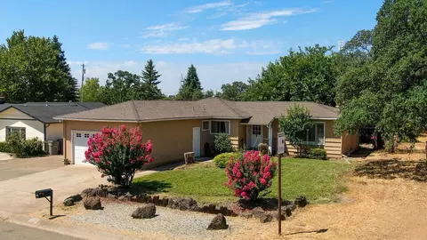 2608 Alfreda Way, Redding, CA 96002 photo 2