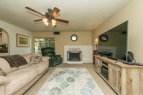 2608 Alfreda Way, Redding, CA 96002 photo 6