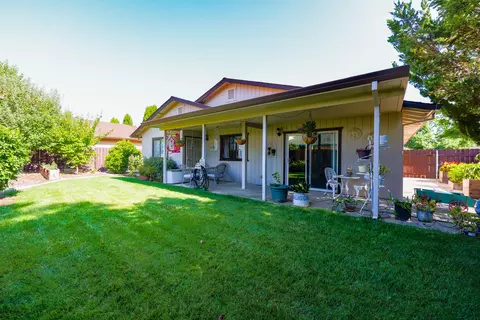 2166 Renoir Path, Redding, CA 96001 photo 17