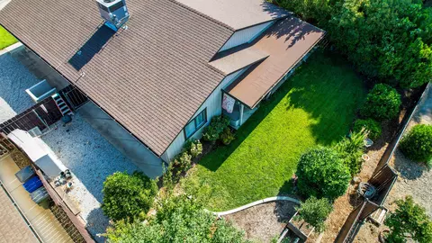 2166 Renoir Path, Redding, CA 96001 photo 19