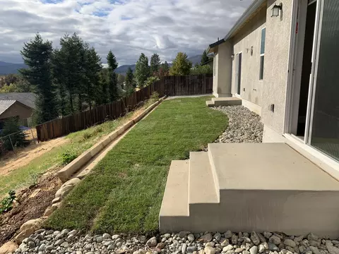 3485 Old Lantern Dr, Redding, CA 96003 photo 3