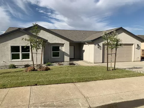 3485 Old Lantern Dr, Redding, CA 96003 photo 2