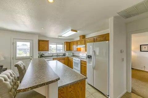 725 Larie Ln, Red Bluff, CA 96080 photo 6
