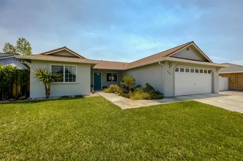 725 Larie Ln, Red Bluff, CA 96080 photo 1