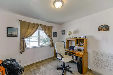 725 Larie Ln, Red Bluff, CA 96080 photo 11
