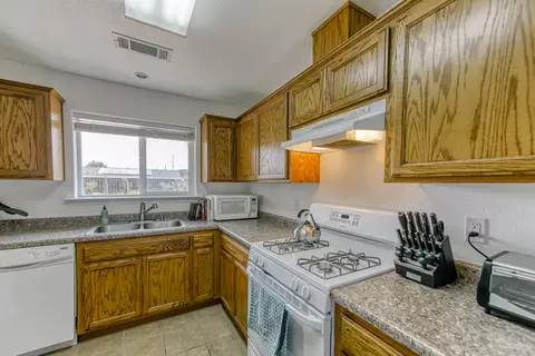 725 Larie Ln, Red Bluff, CA 96080 photo 7