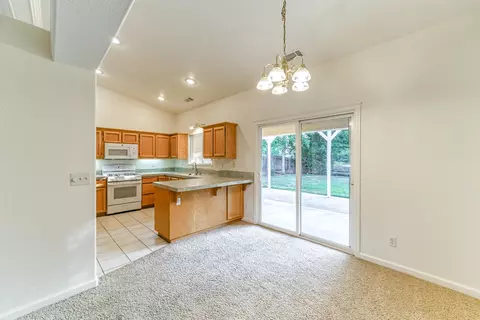 812 Fountain Cir, Redding, CA 96003 photo 8