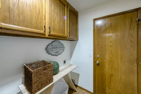 2950 Lake Redding Dr, Redding, CA 96003 photo 14