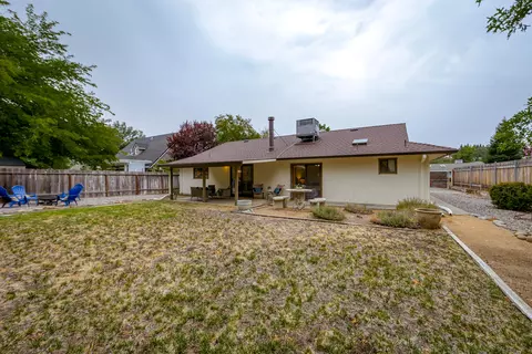 2950 Lake Redding Dr, Redding, CA 96003 photo 16