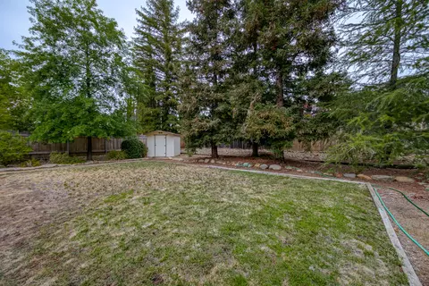 2950 Lake Redding Dr, Redding, CA 96003 photo 17
