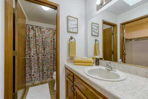 2950 Lake Redding Dr, Redding, CA 96003 photo 8